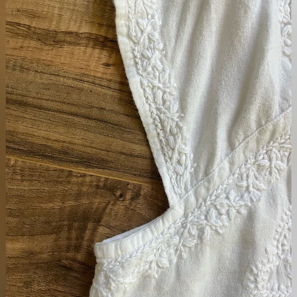 Roller Rabbit White Faith Top Size XL - Picture 4 of 5